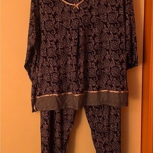 Rene Rofe Navy and Cream Floral Pajama Set